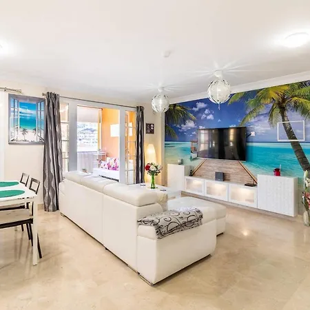 Apartment No Abierto