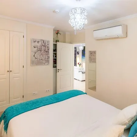 Apartment No Abierto *